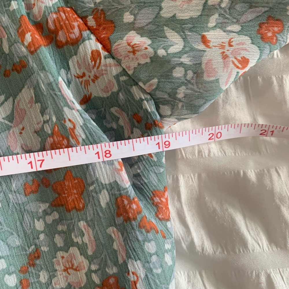 SHEIN Floral Print Blouse - Picture 11 of 16